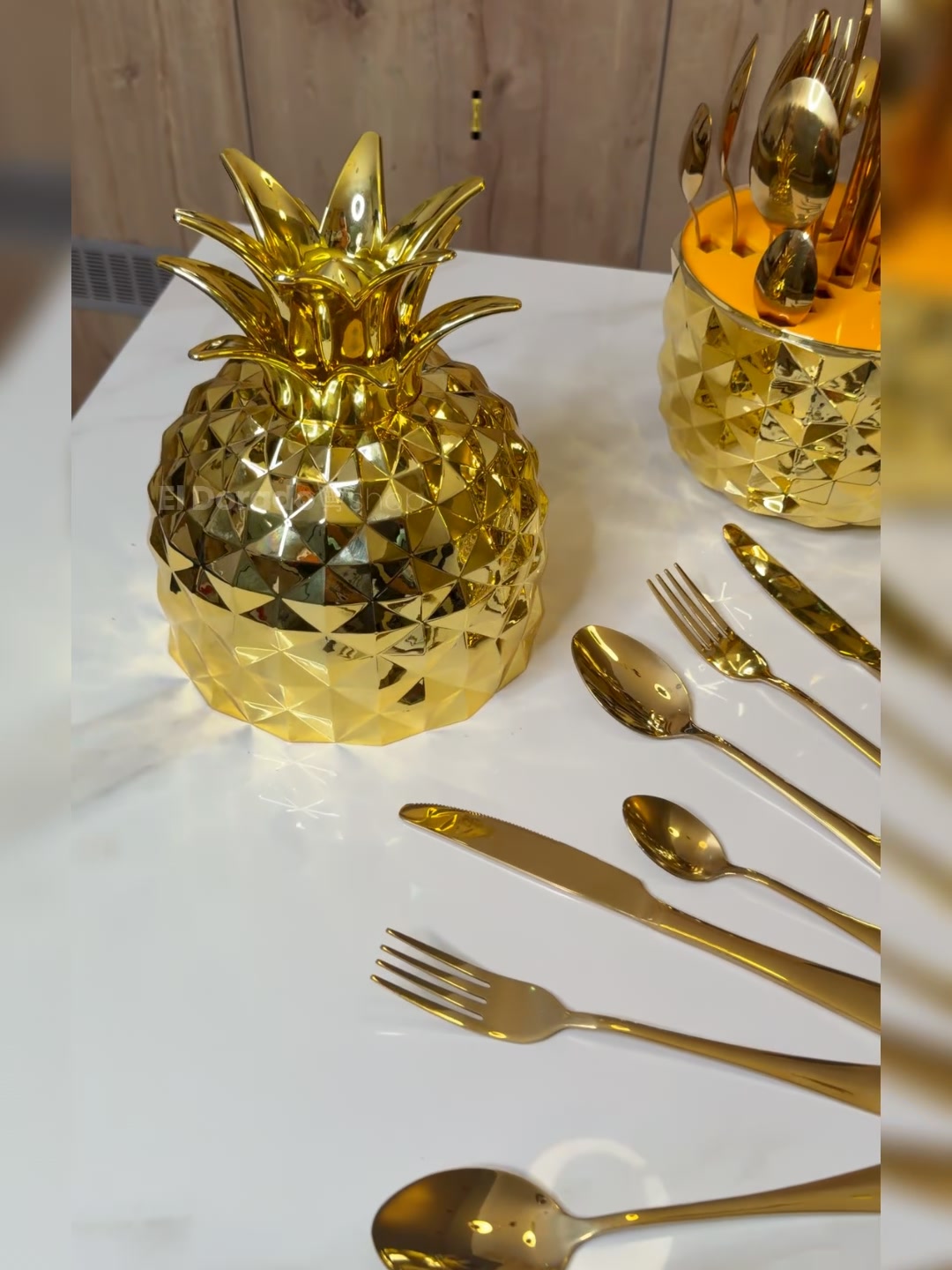 Set de cubiertos en forma de piña